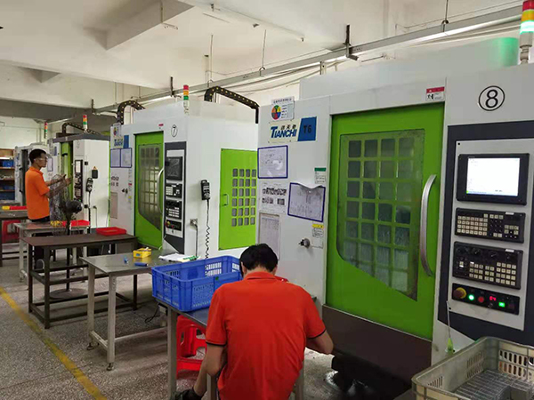 cnc硬軌加工中心 cnc硬軌加工中心